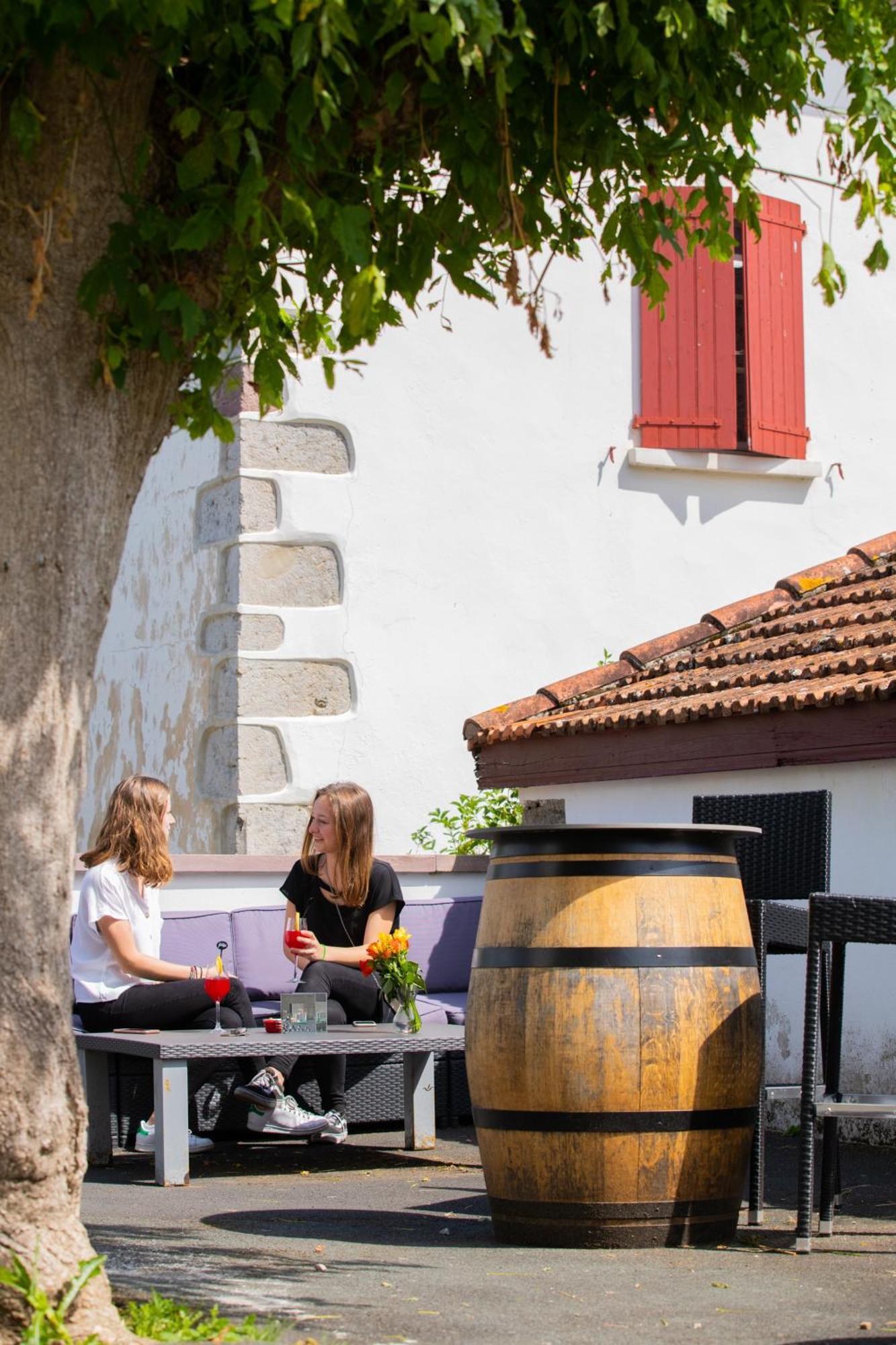 Hotel Restaurant Pecoitz Saint-Jean-Pied-de-Port Exterior photo